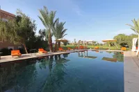 Pavillon du Golf -Palmeraie Suites - インフィニティプール