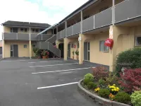 299 on Devon West - Motels