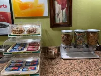 Econo Lodge Huntington - Barboursville University Area - petit déjeuner