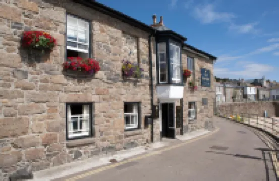 The Ship Inn Hotel di 