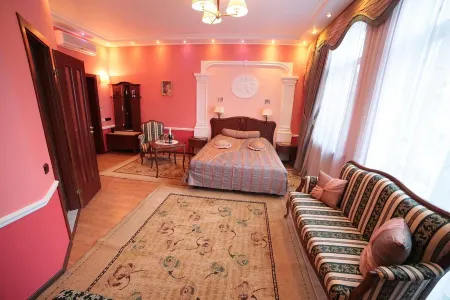 Постоялецъ