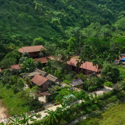 Lan Homestay Hotels near Cat Ba National Park