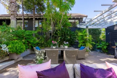 Emerald Inn on Takapuna Beach Hotels near Kitchener Park