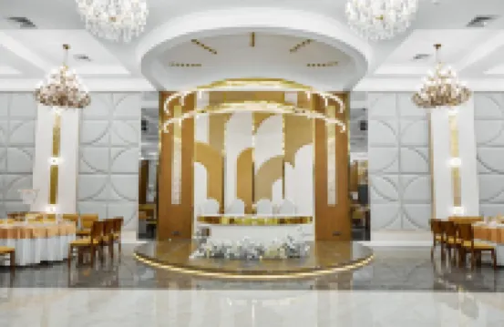 Diamond Hotel Shymkent - Pysäköinti