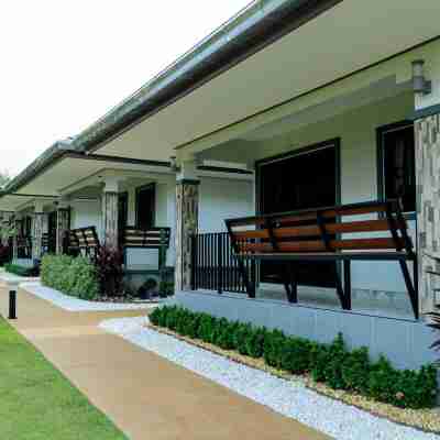 Thai Smile Resort Hotel Exterior