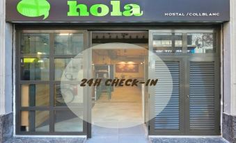 Hola Hostal Collblanc