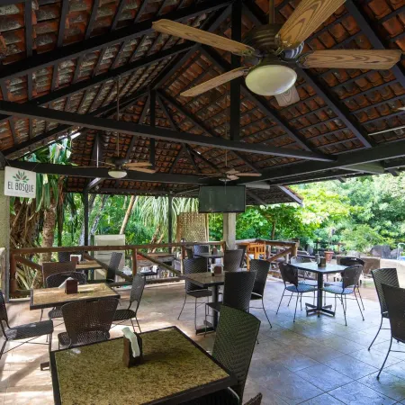 Pumilio Mountain & Ocean Hotel