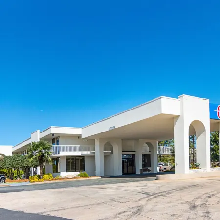 Motel 6 Newnan, GA