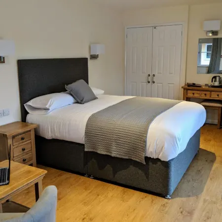 Wayford Bridge Inn Hotel