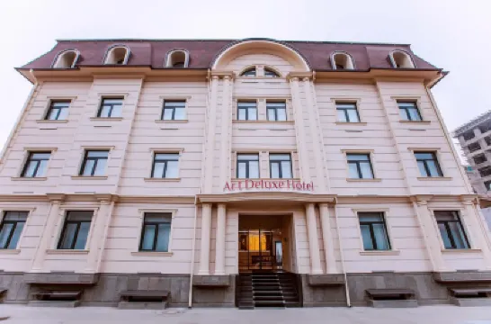 Art Deluxe Hoteles cerca de Catedral de la Asunción de la Virgen