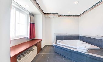 Microtel Inn & Suites by Wyndham Urbandale/Des Moines