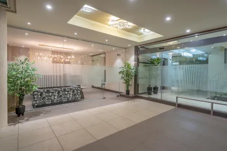 Hotel Devgiri Отели рядом с достопримечательностью «Matang Play Ground»