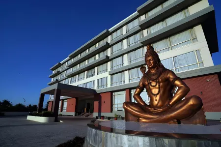 Vits the Somnath Gateway Отели рядом с достопримечательностью «Veraval Seafront»