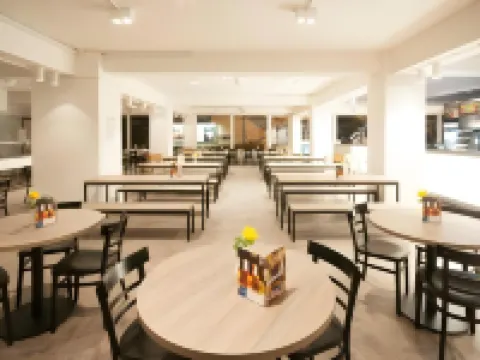 a&o Warszawa Wola ワルシャワのホテル