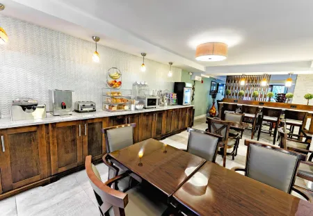 Spark by Hilton Hilton Head Island Отели в г. Хилтон-Хед-Айленд