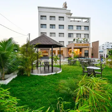 King's Kraft the Park Executive Hotel