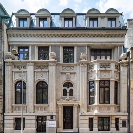 Villa Ecletico