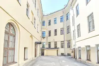 Grand Apart Near Nevsky Hotel