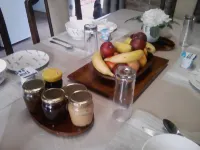 White Rose Guest House - breakfast