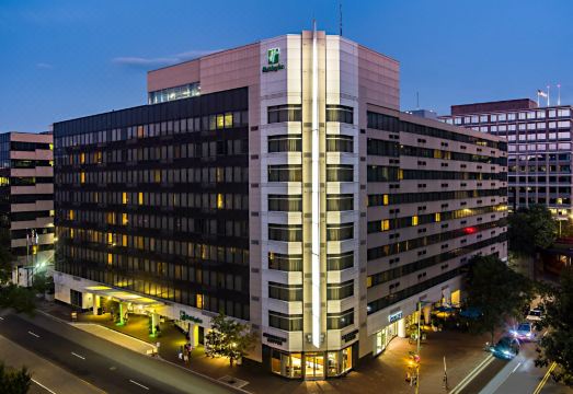 홀리데이 인 호텔 전경 및 위치