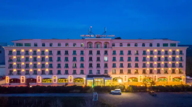 Hotel Phoenicia Express โรงแรมใกล้สวนสัตว์เบอแนสซา