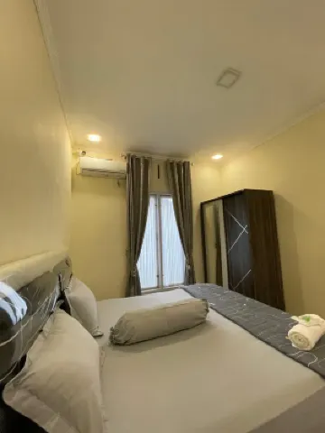 Farastha Homestay Hotels near Harau Canyon