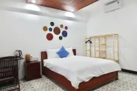 Hoi An Old Town Residence - 56 Phan Boi Chau - Bed and Breakfast