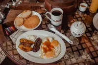Eco Suites Uxlabil Guatemala - breakfast