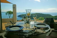 Delamore Lodge - Parking