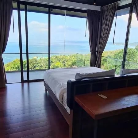 Sis and Sea Villa