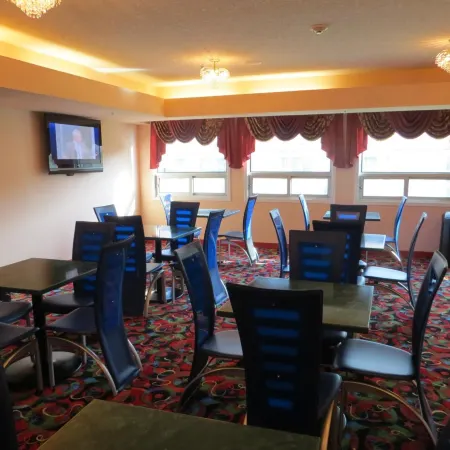 Crystal Star Inn Edmonton Airport with Free Shuttle to and from Airport