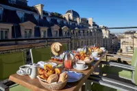 Majestic Hotel Spa - Champs Elysées - Airport Shuttle