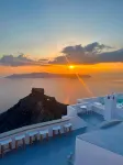 La Roka, Cliffside Memories - Bed and Breakfasts