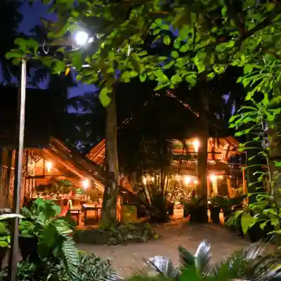 Driftwood Village Resort Hotel Exterior