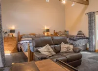 Wydon Farm Bed and Breakfast - 주차장