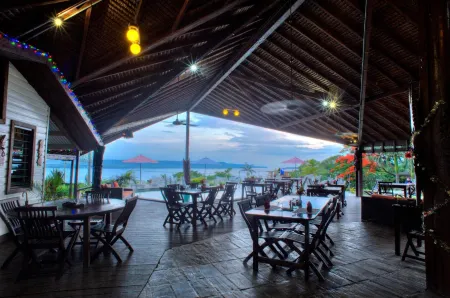 Deco Stop Lodge Отели в г. Остров Дани