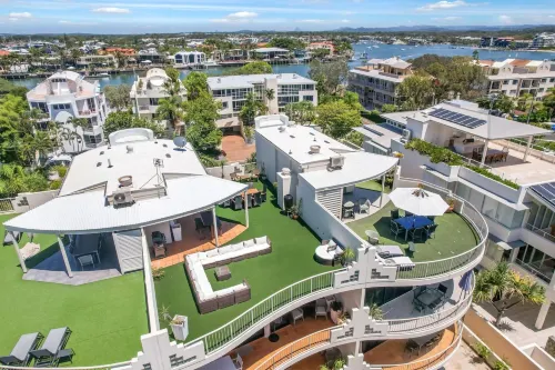 Mirra Chana Hotel a Buddina