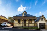 Corinda Contemporary - Homestays