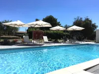 Hotel Château de la Barbinière - Pools