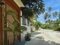 Bahaaru Villa Surf and Stay Hotels in Huraa