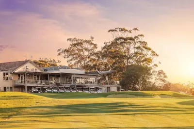 Coffs Windmill Motel Hotel dekat North Coast Regional Botanic Garden