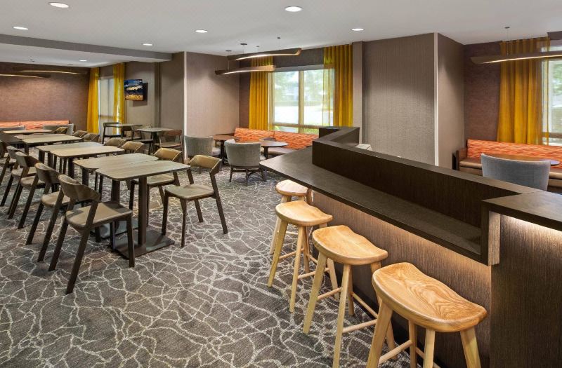 SpringHill Suites Chicago Lincolnshire photo 3