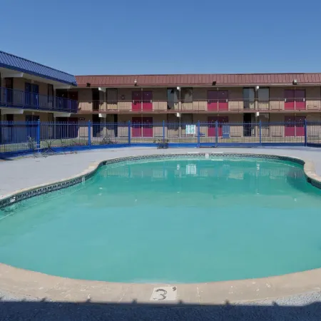 Knights Inn Brenham