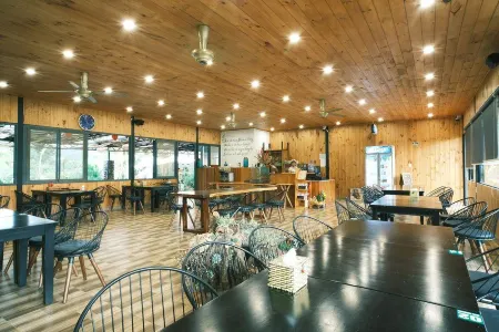 The Tropicana B'la Village Hotel Отели в г. B' La