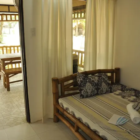 Paseo Verde Beach Resort Отели в г. Сан Хуан