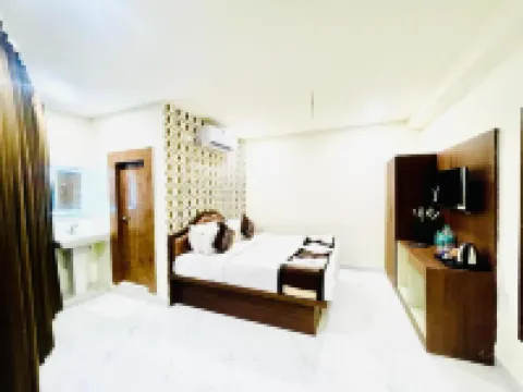 Hotel Eagle Grand Airport Zone Hotels in Shamshabad