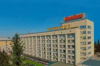 Кузбасс Отели рядом с достопримечательностью «Памятник Погибшим Шахтерам»