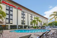 Hampton Inn Sarasota-I-75 Bee Ridge - parking