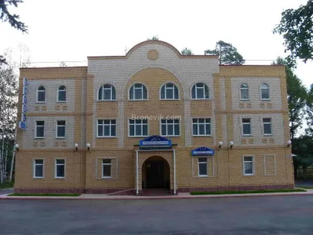 Парк отель Аристократъ Отели рядом с достопримечательностью «Сияние»