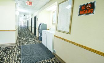 Super 8 by Wyndham McLean/Bloomington SW